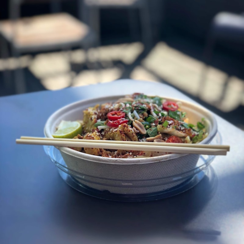 Tavuklu Noodle Çorba Tarifi Tavuklu Noodle Çorba Tarifi